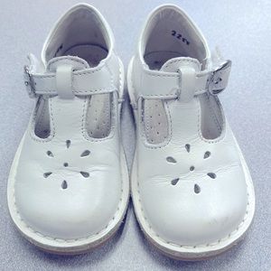 LaMour Toddler Mary Jane size 8